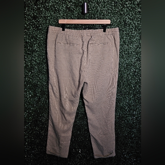 H&M Men's Chinos - Brown Checkered - Picture 4 of 5